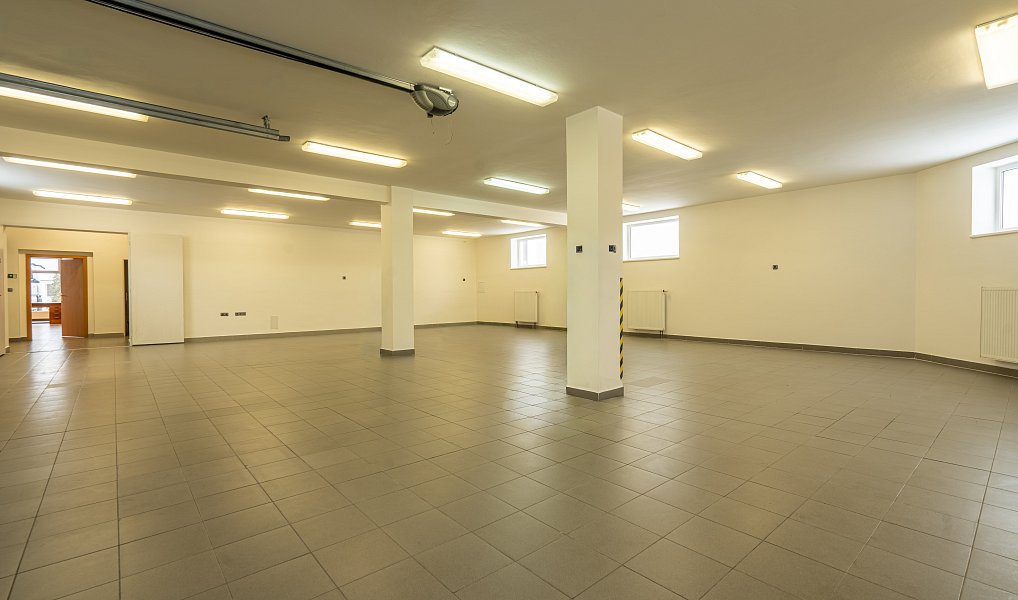 Pronájem obchodních prostor 299 m², Jičín – náhled fotky 32