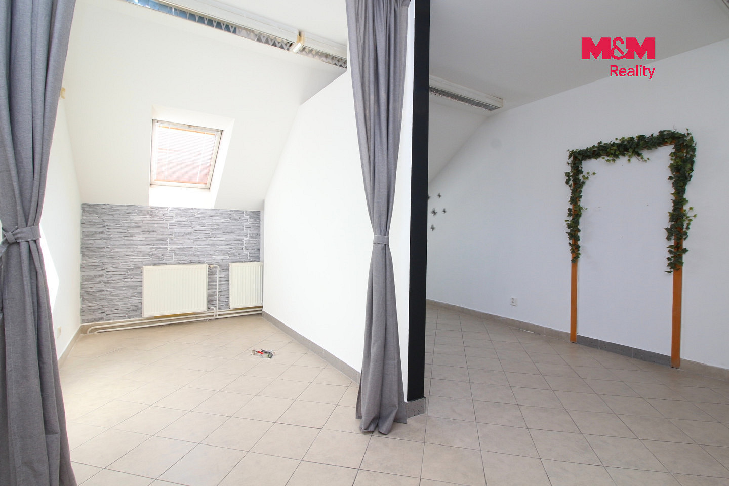 Pronájem obchodních prostor 24 m² – fotografie 4