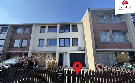 Prodej domu 139 m² s pozemkem 207 m², Modřínová, Praha 8 - Kobylisy