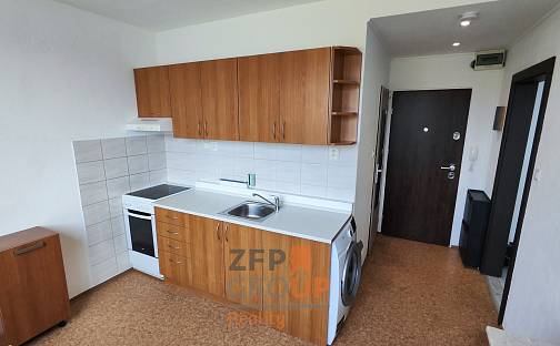 Pronájem bytu 1+1 32 m², Za školou, Brno - Komárov