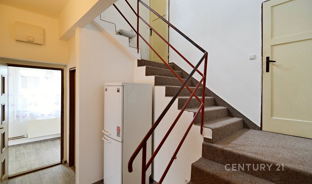 Prodej domu 215 m² s pozemkem 892 m², Hostivice – náhled fotky 14