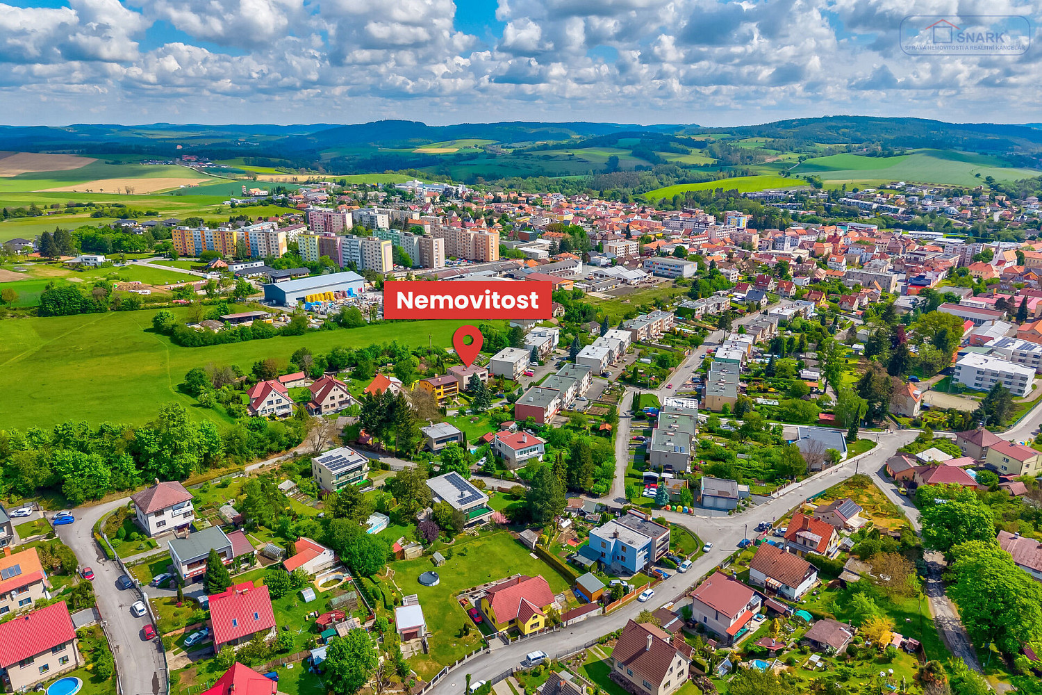 Prodej domu 246 m² s pozemkem 990 m² – fotografie 2