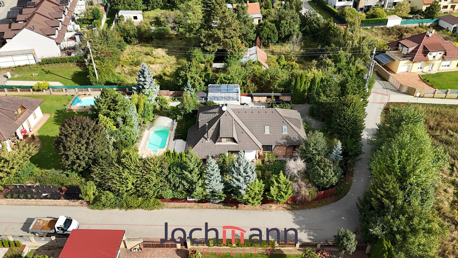 Prodej domu 320 m² s pozemkem 1 393 m²