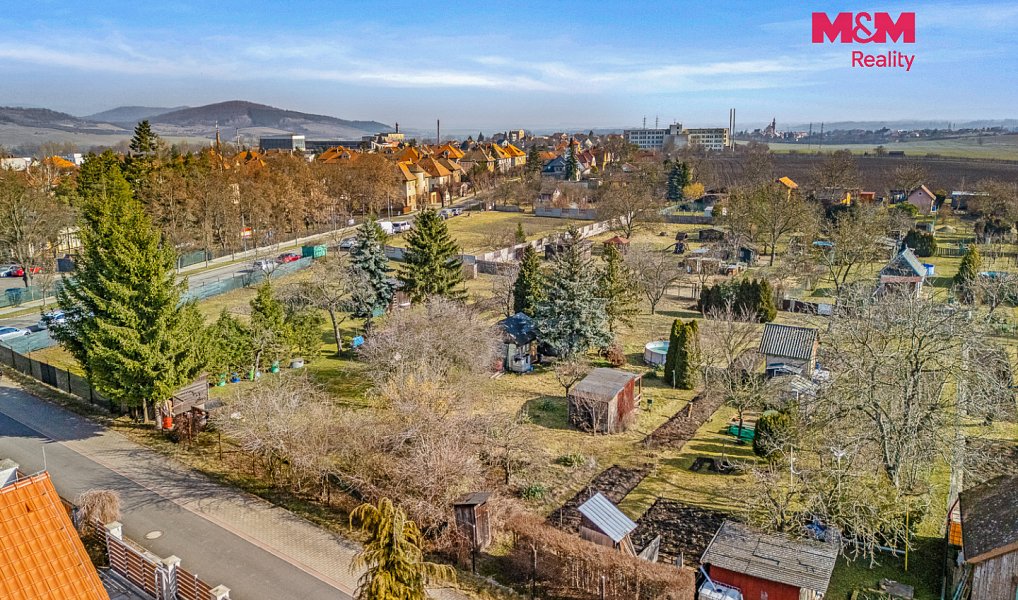 Prodej stavebního pozemku 1 053 m², Louny – náhled fotky 5