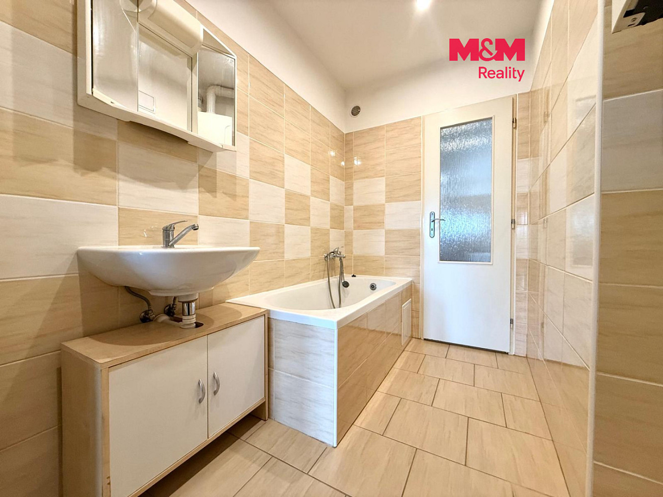Pronájem bytu 1+1 38 m²