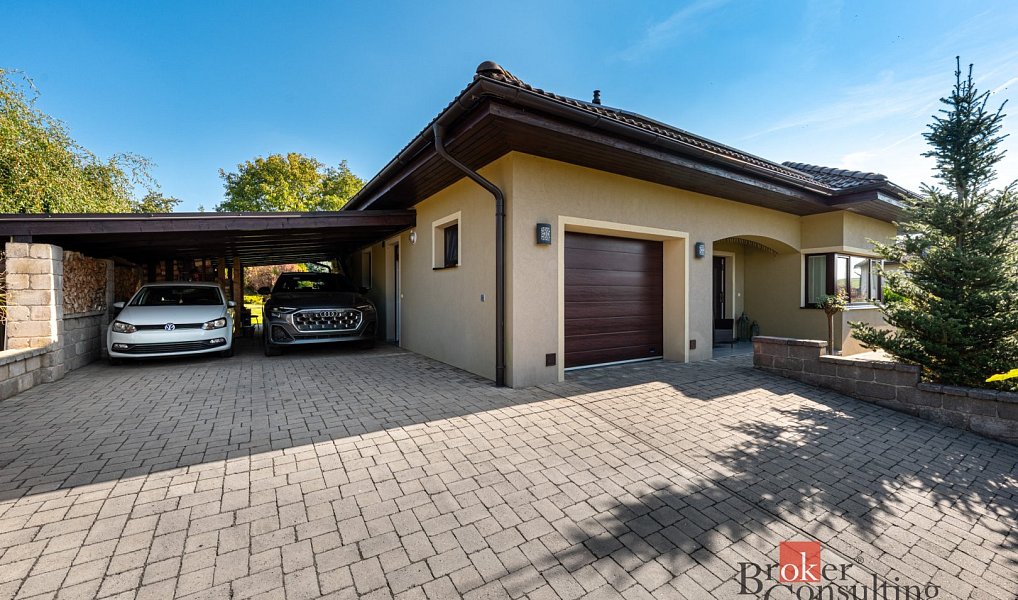 Prodej domu 195 m² s pozemkem 1 215 m², Kamenice – náhled fotky 9