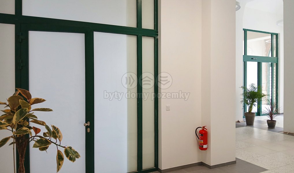 Pronájem obchodních prostor 60 m², Opava – náhled fotky 23