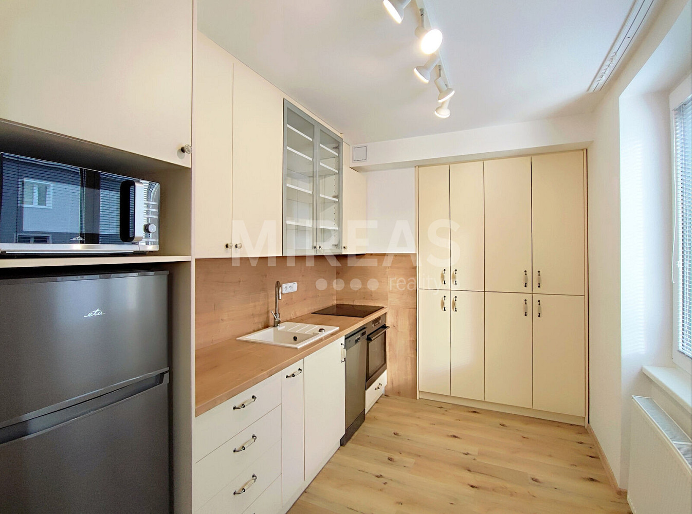 Pronájem bytu 2+kk 49 m²