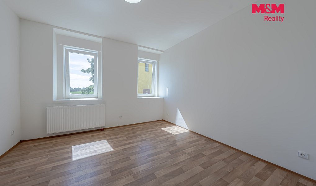 Pronájem domu 302 m² s pozemkem 421 m², Vrátno – náhled fotky 4