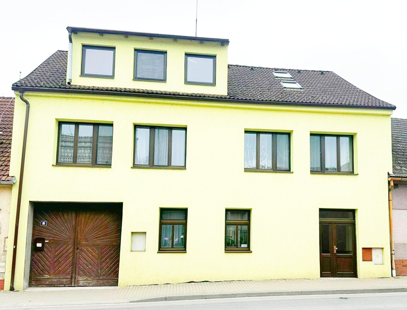 Prodej domu 250 m² s pozemkem 214 m²