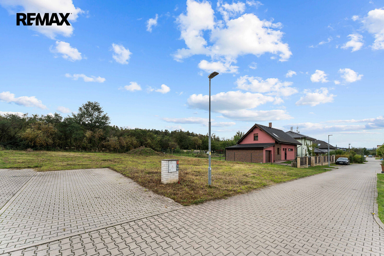 Prodej stavebního pozemku 887 m² – fotografie 4