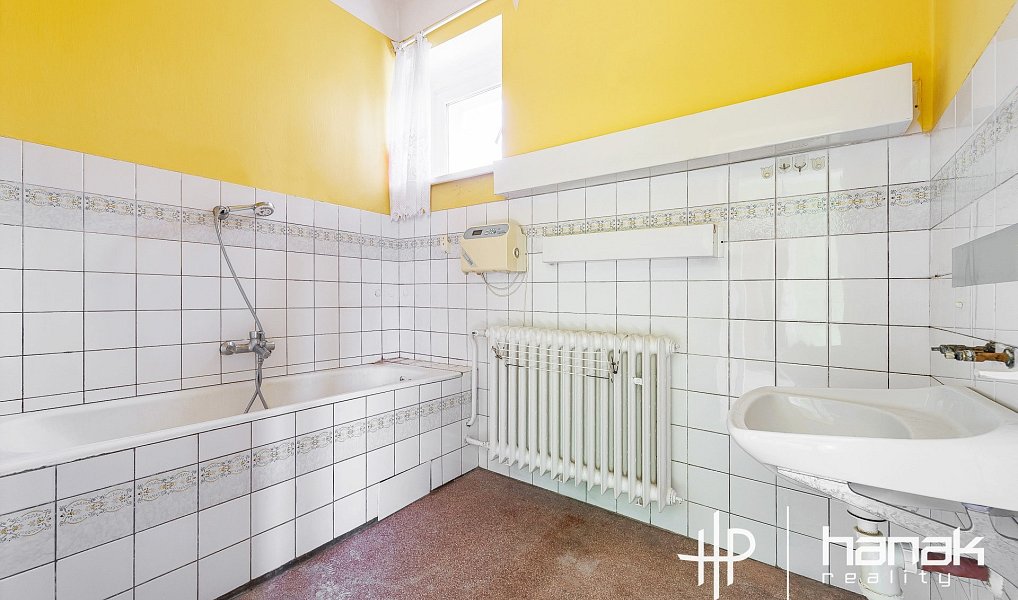 Prodej domu 253 m² s pozemkem 615 m², Hranice – náhled fotky 16