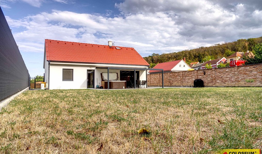 Prodej domu 80 m² s pozemkem 800 m², Milovice – náhled fotky 14