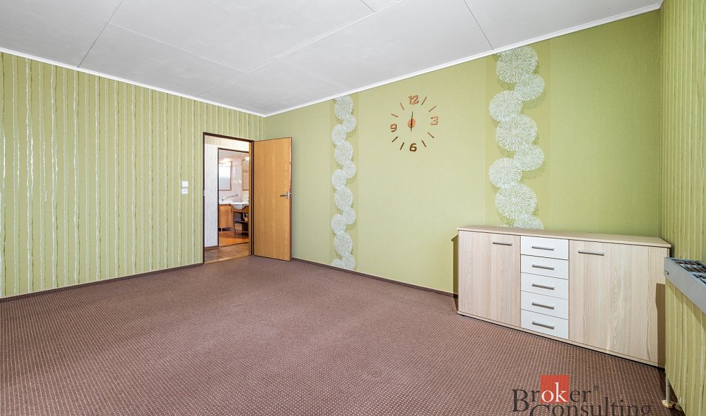 Prodej domu 202 m² s pozemkem 697 m², Bochov – náhled fotky 11