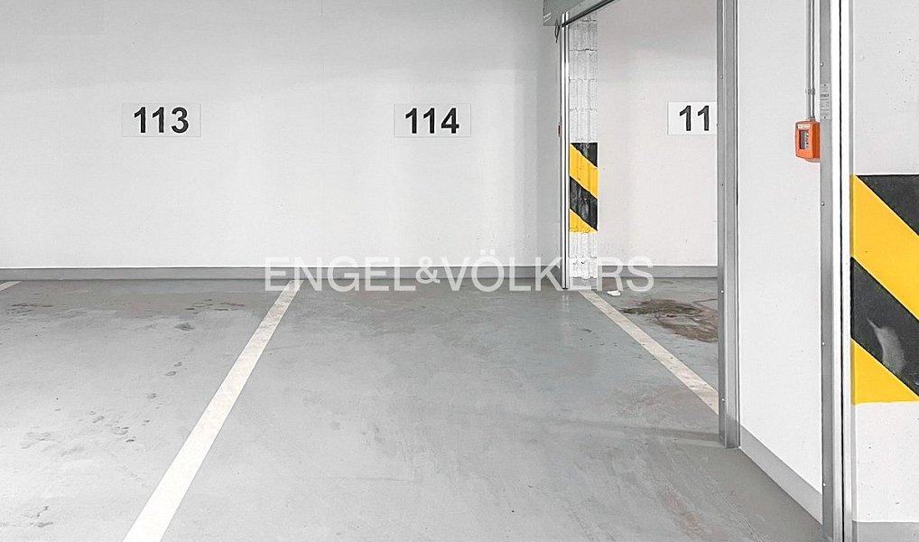 Pronájem Garážového stání 12 m2, Praha Vysočany, Praha – náhled fotky 3