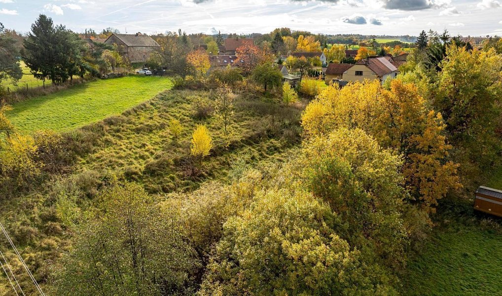 Prodej stavebního pozemku 1 327 m², Bečváry – náhled fotky 16