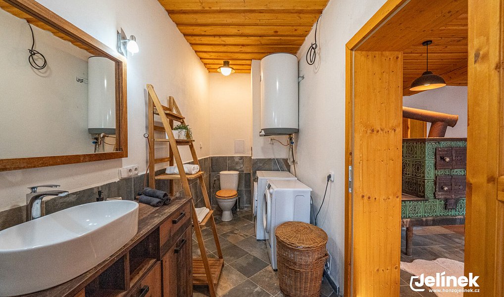 Prodej domu 167 m² s pozemkem 2 511 m², Polička – náhled fotky 12