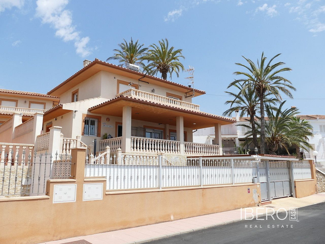 Prodej domu 220 m² s pozemkem 317 m²