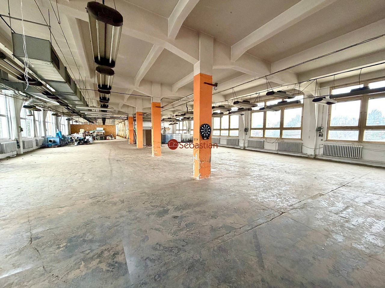 Pronájem skladovacích prostor 1 000 m²