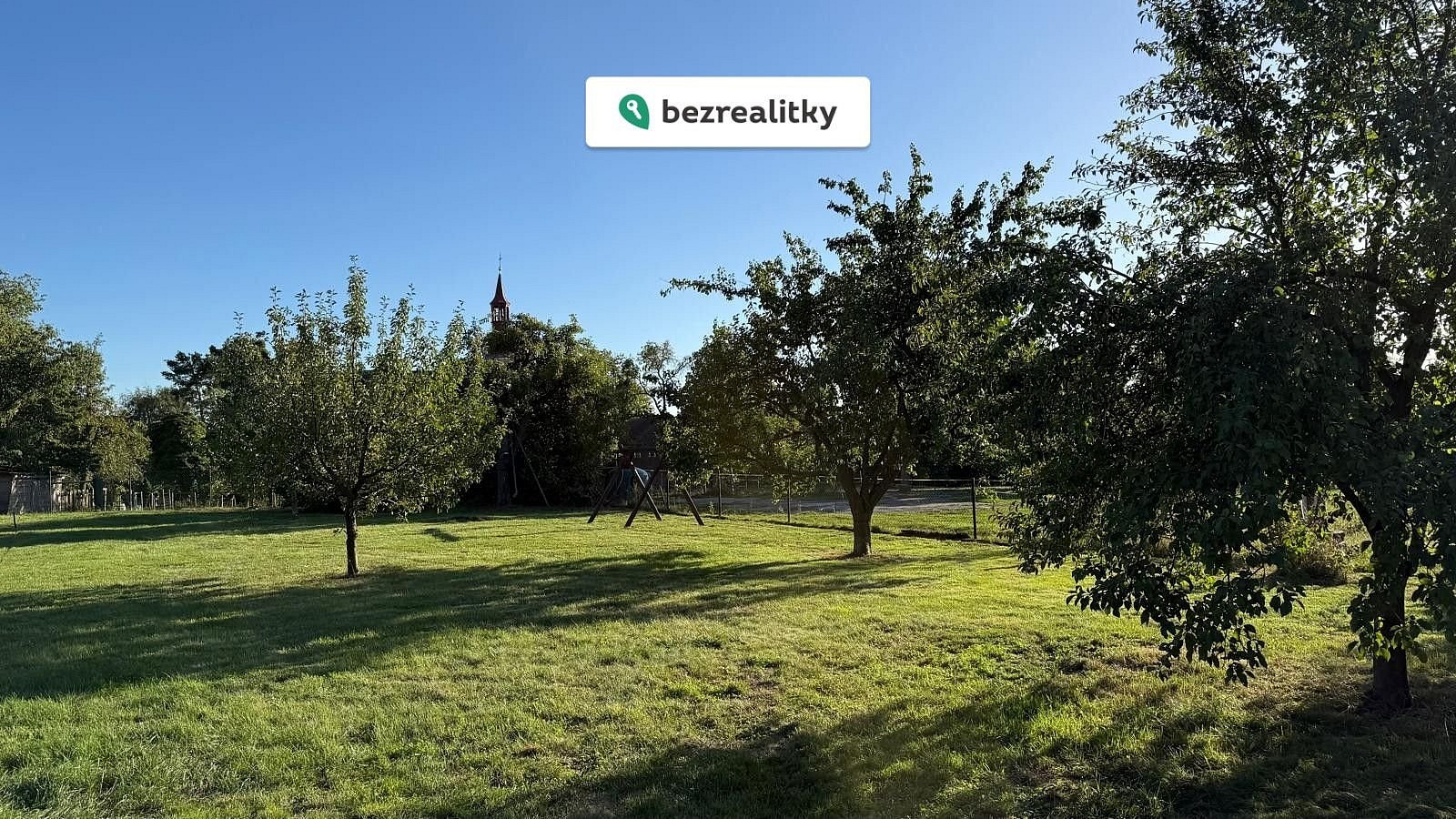 Prodej stavebního pozemku 815 m² – fotografie 4