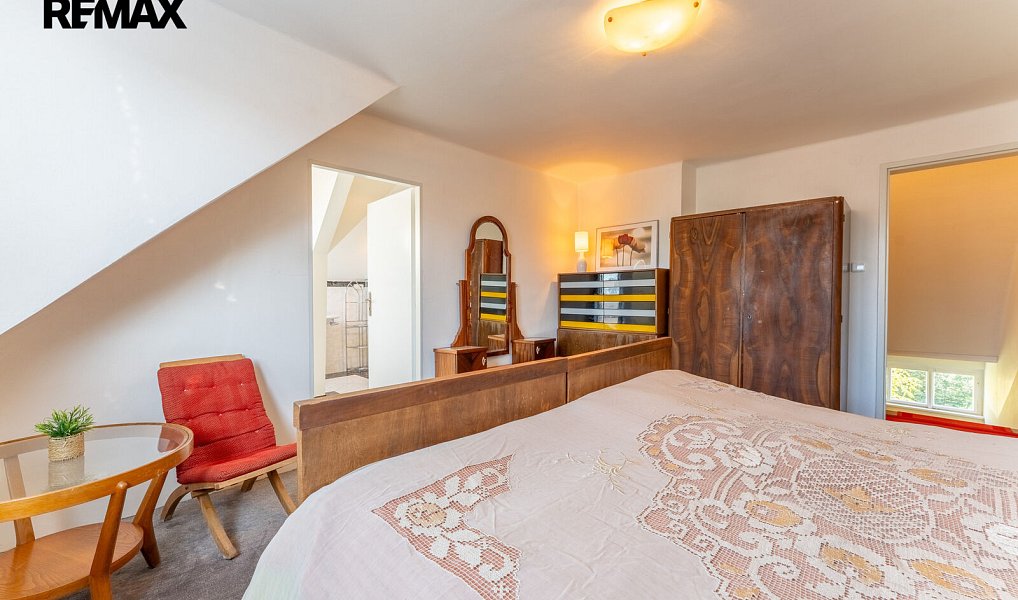 Prodej domu 210 m² s pozemkem 385 m², Praha – náhled fotky 21