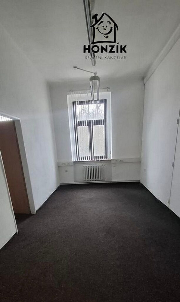 Pronájem kanceláře 64 m² – fotografie 5