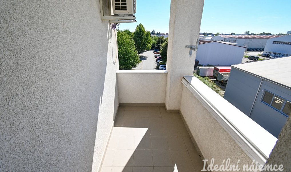 Pronájem bytu 2+kk 40 m², Brno – náhled fotky 12