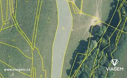 Prodej pole 1 419 m², Lhota u Vsetína, okres Vsetín