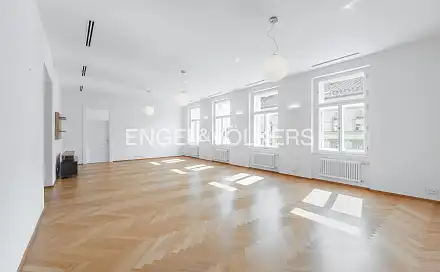 Pronájem bytu 5+kk 202 m²