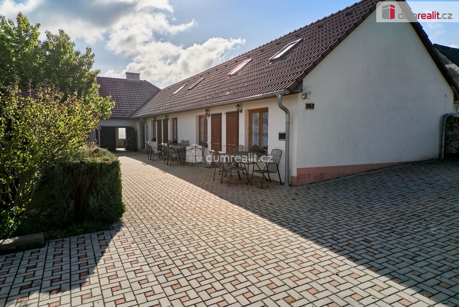 Prodej ubytovacího objektu 570 m² — photo 2