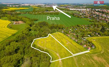 Prodej pole 9 488 m², Praha 10 - Benice