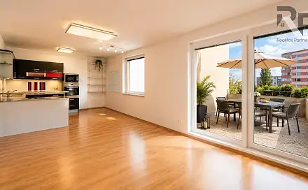 Pronájem bytu 2+kk 76 m²