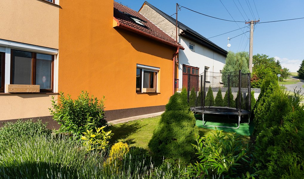 Pronájem domu 160 m² s pozemkem 208 m², Oldřichovice – fotka 1 z 15