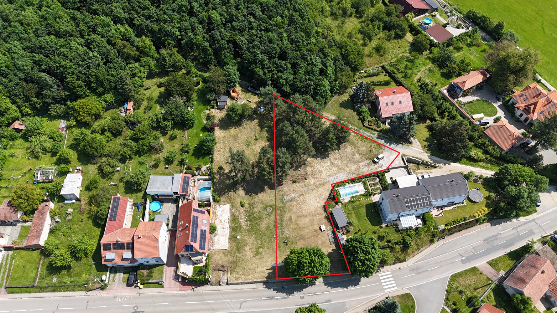 Prodej stavebního pozemku 1 574 m² – pohled 5