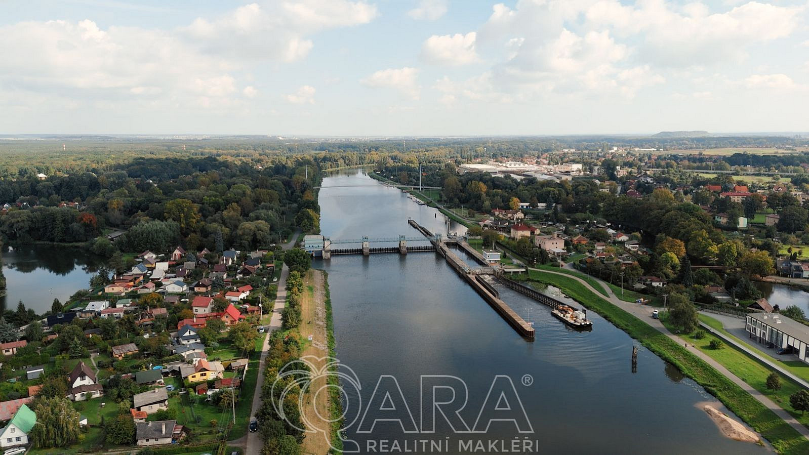 Prodej stavebního pozemku 992 m² – fotografie 5