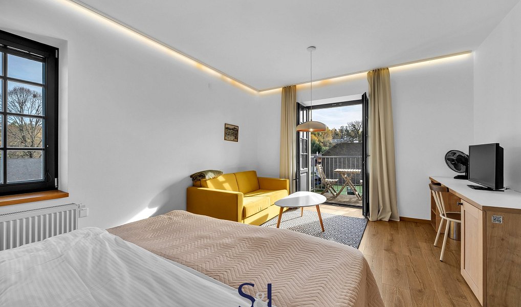 Prodej ubytovacího objektu 1 005 m², Osečná – náhled fotky 25
