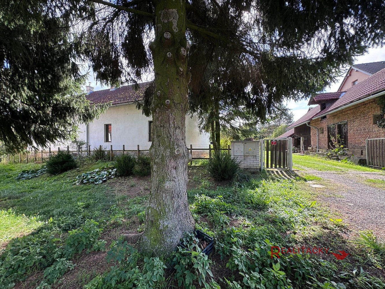 Prodej domu 112 m² s pozemkem 3 112 m² – fotografie 2