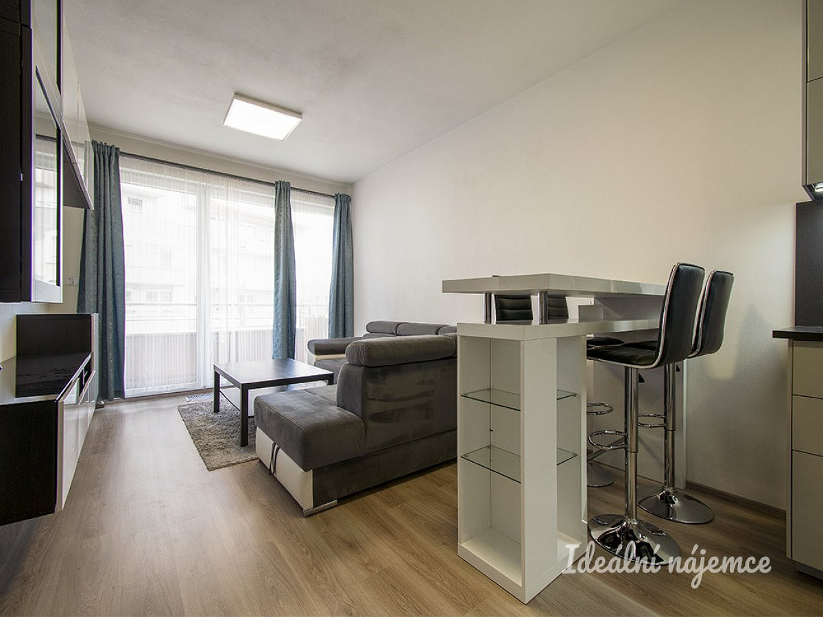 Pronájem bytu 2+kk 60 m² – fotografie 5