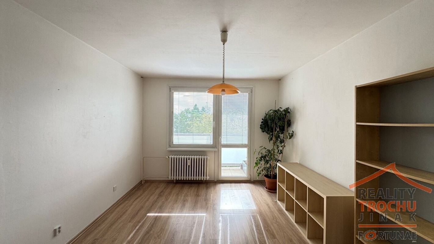 Pronájem bytu 2+1 62 m² – fotografie 3