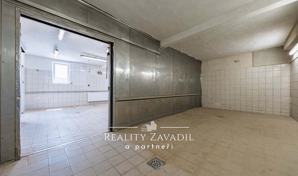 Prodej výrobních prostor 940 m², Koleč – náhled fotky 34