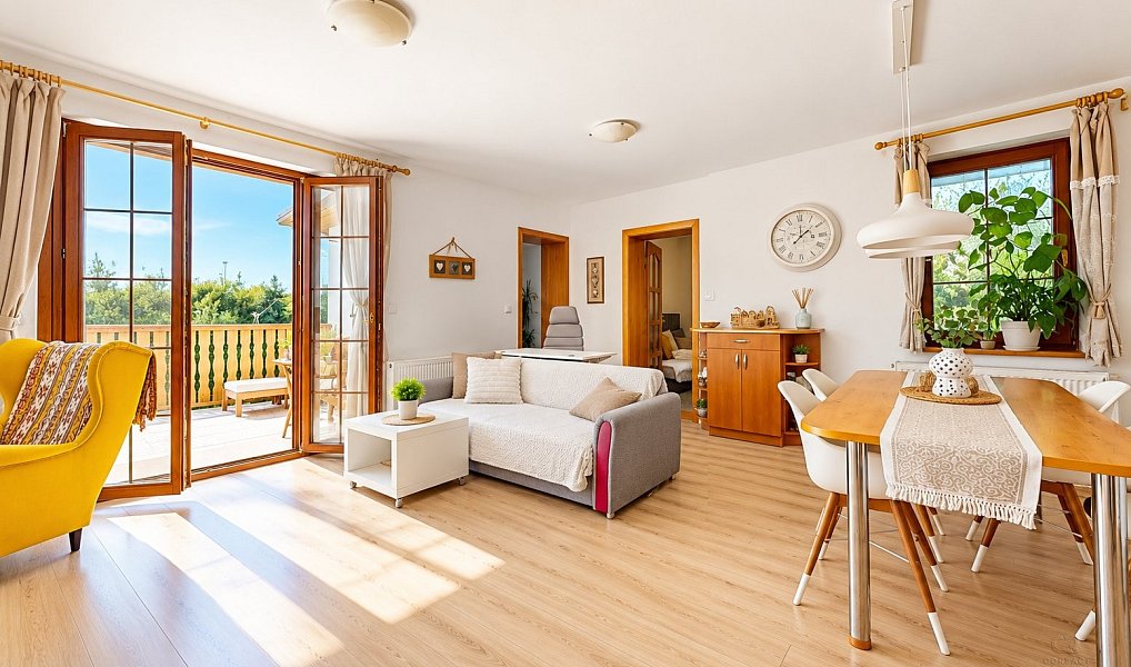Prodej domu 180 m² s pozemkem 558 m², Káraný – náhled fotky 10