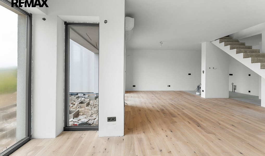 Prodej domu 148 m² s pozemkem 443 m², Kly – náhled fotky 4