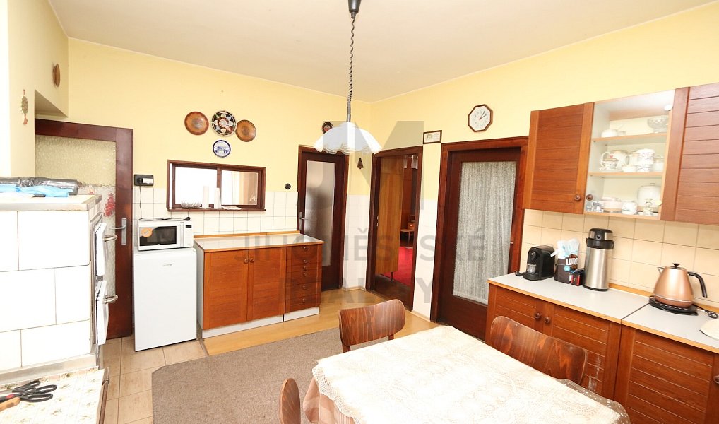 Prodej domu 150 m² s pozemkem 1 828 m², Lysice – náhled fotky 17