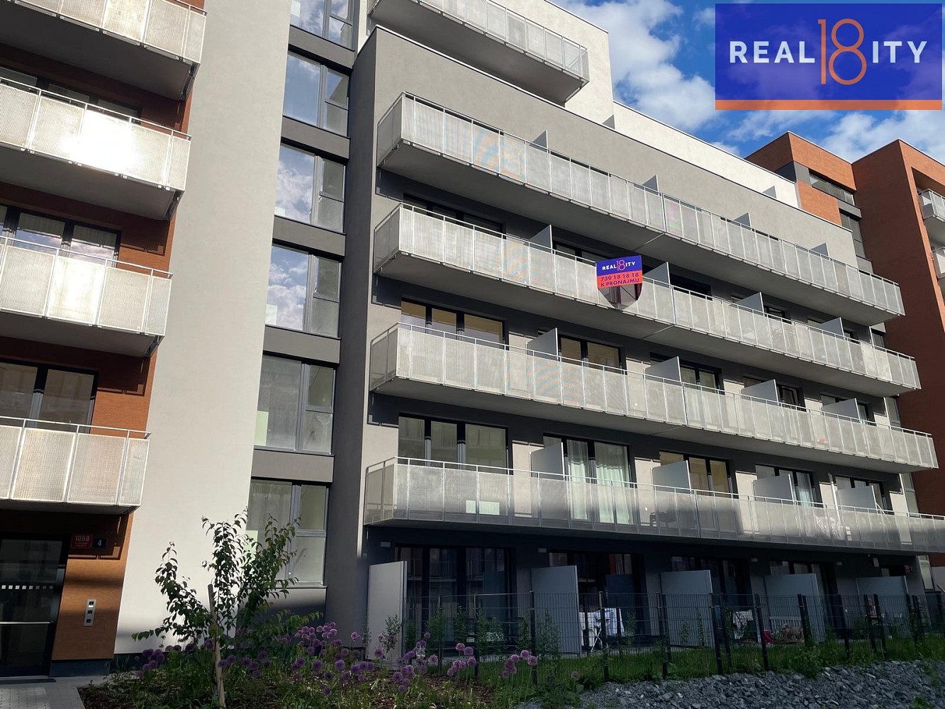 Pronájem bytu 1+kk 35 m²