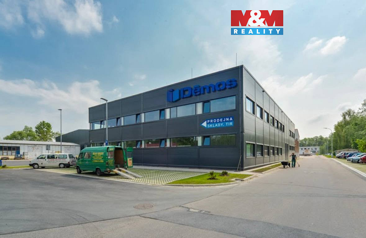 Pronájem kanceláře 365 m²
