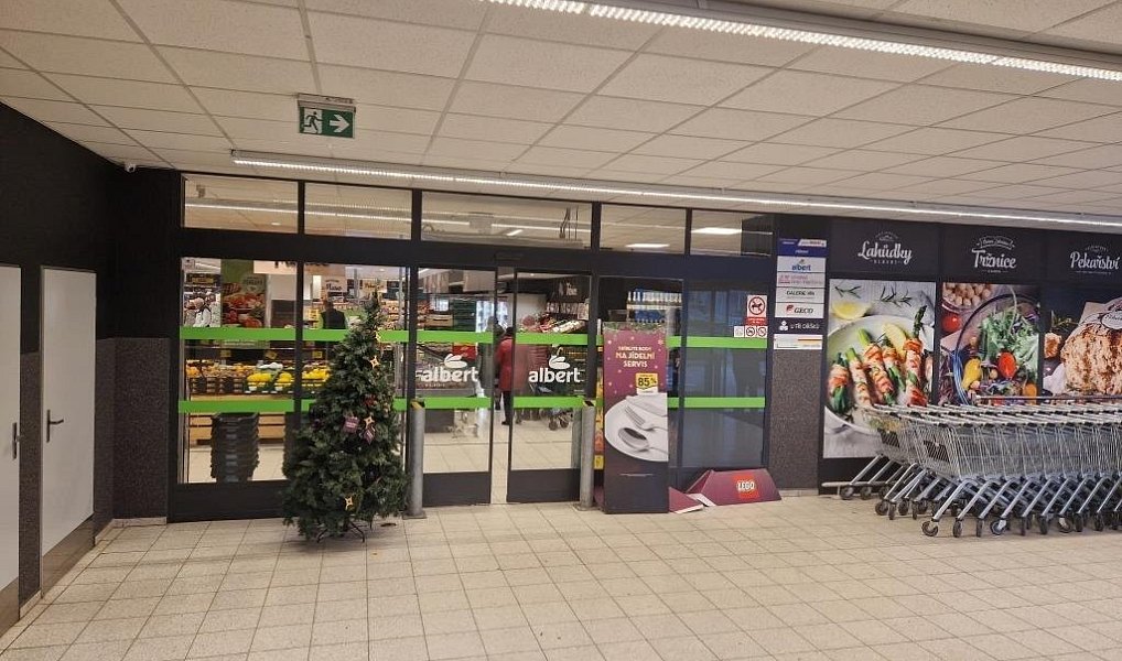 Pronájem obchodních prostor 178 m², Šlapanice – náhled fotky 14