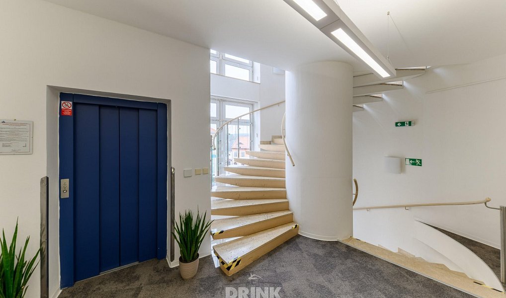 Pronájem obchodních prostor 560 m², Mladá Boleslav – náhled fotky 16