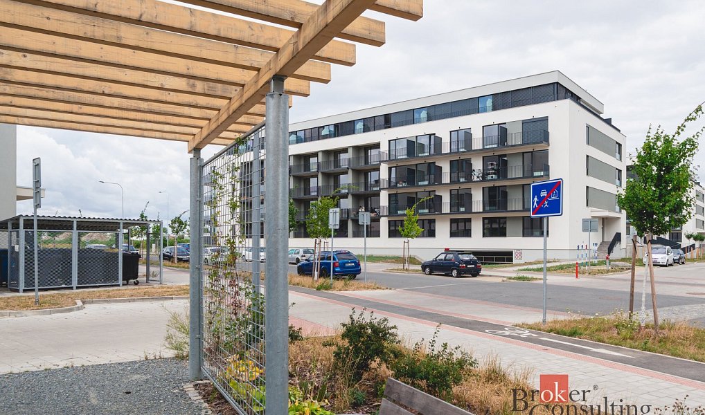 Pronájem bytu 1+kk 27 m², Plzeň – náhled fotky 10