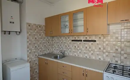 Pronájem bytu 2+1 56 m², 28. října, Louny