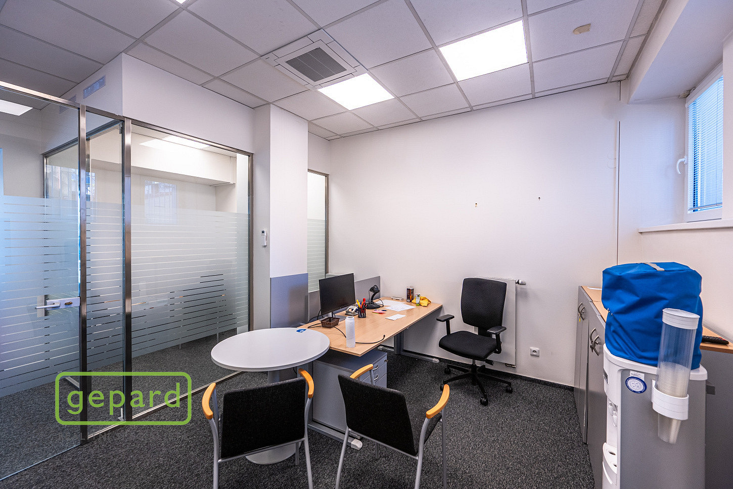 Pronájem obchodních prostor 252 m² — photo 4
